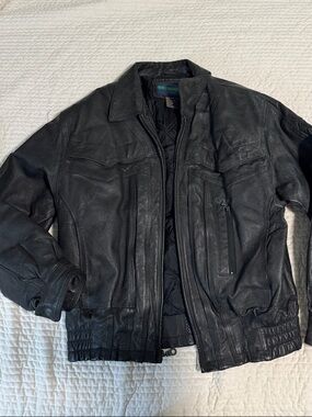 Vintage Men's Black Leather Bomber Jacket by Silver Creek